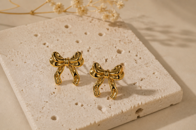 KOKONA ÉLÉGANCE BOW  EARRINGS